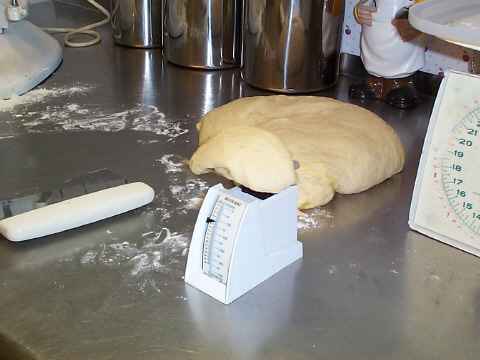 weigh dough
